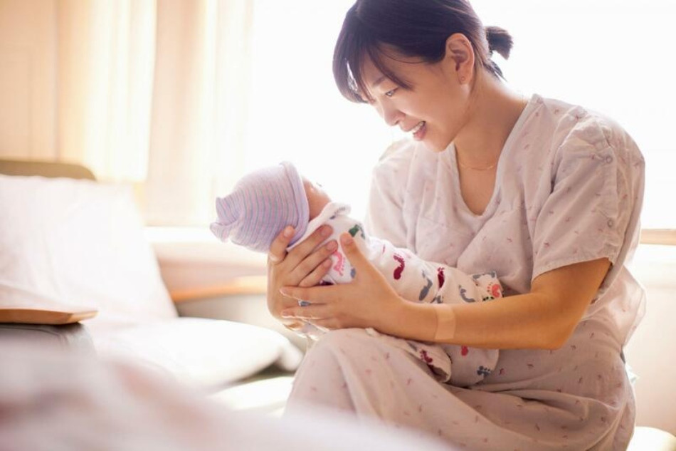 Chế độ sinh hoạt hợp lý cho phụ nữ sau sinh