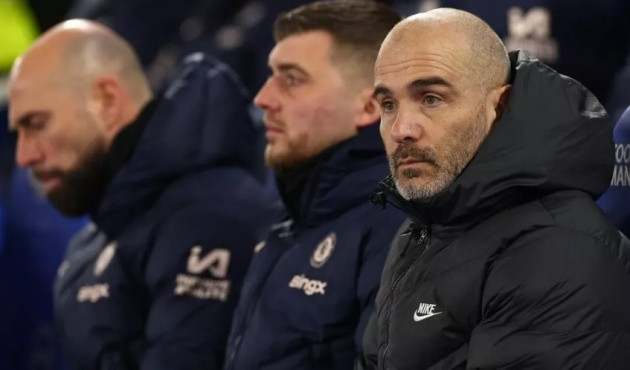 Chelsea thi đấu tệ khi xa nhà.