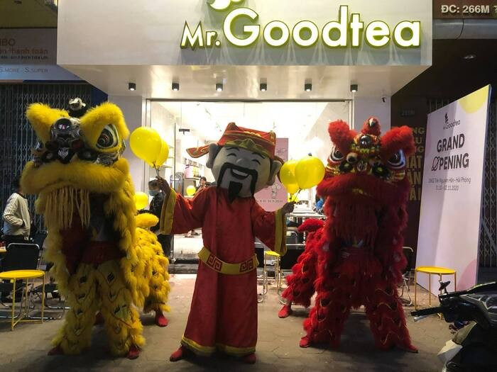 chi-phi-bao-gom-to-chuc-khai-truong