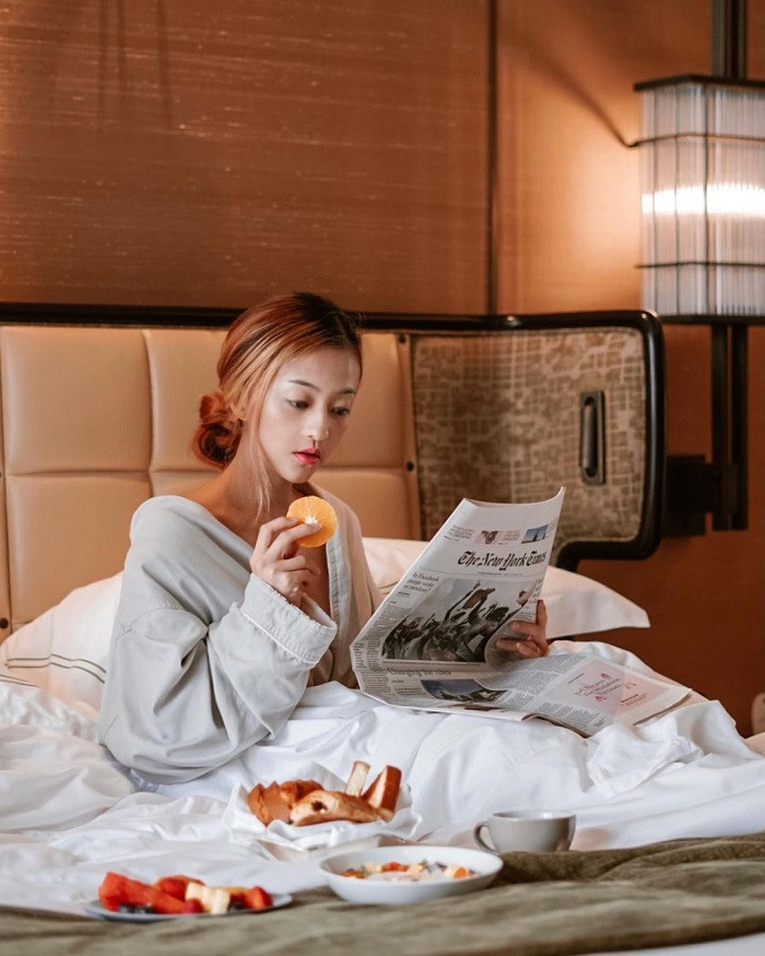Chiêm ngưỡng thành phố Hong Kong từ phòng nghỉ