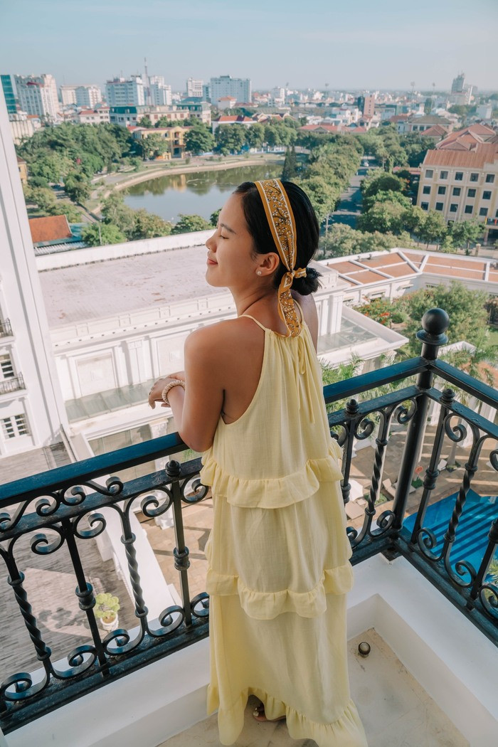 Chiêm ngưỡng view sông thơ mộng từ khách sạn gần Đại Nội Huế