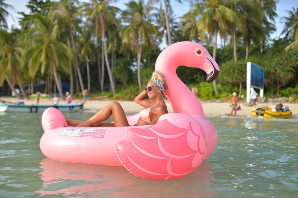 Chill với phao nổi tại Mây Rút Trong