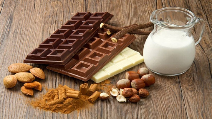 Chocolate với sữa có thể gây tiêu chảy và ảnh hưởng đến sự phát triển của trẻ.