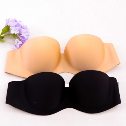 Chọn Áo Ngực Không Dây Để Mặc Váy Cưới Trễ Vai