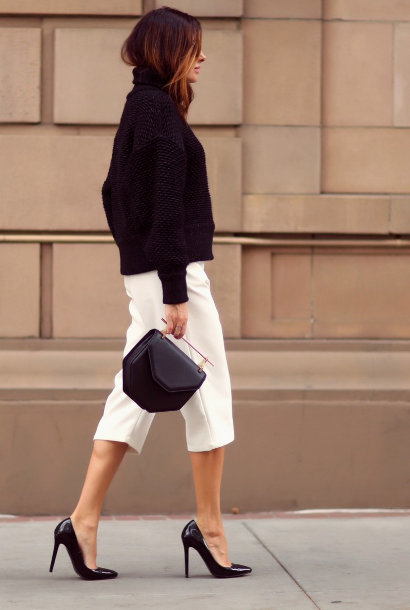 Chọn culottes đơn sắc dễ phối hơn