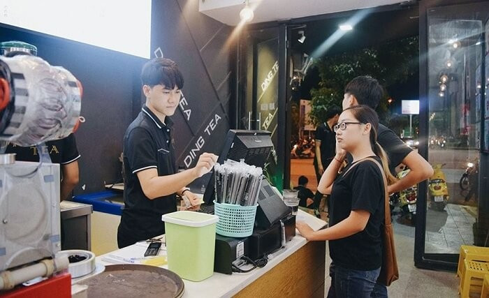 Chủ quán phải tham gia đầy đủ các buổi đào tạo từ DingTea