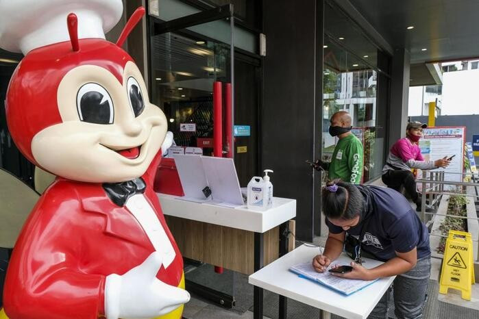 co-nen-kinh-doanh-nhuong-quyen-jollibee