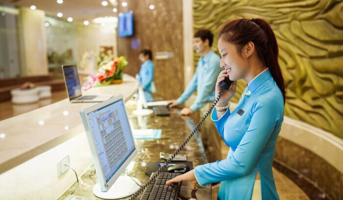Công việc của lễ tân nhà hàng