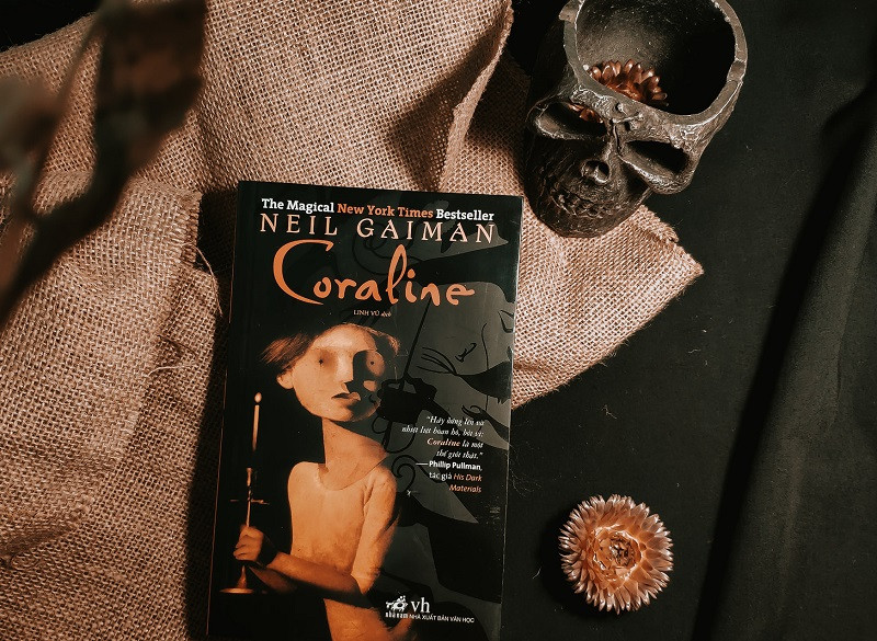 Coraline - Neil Gaiman