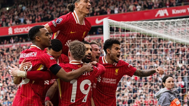Cúp Premier League sẽ trở về Liverpool