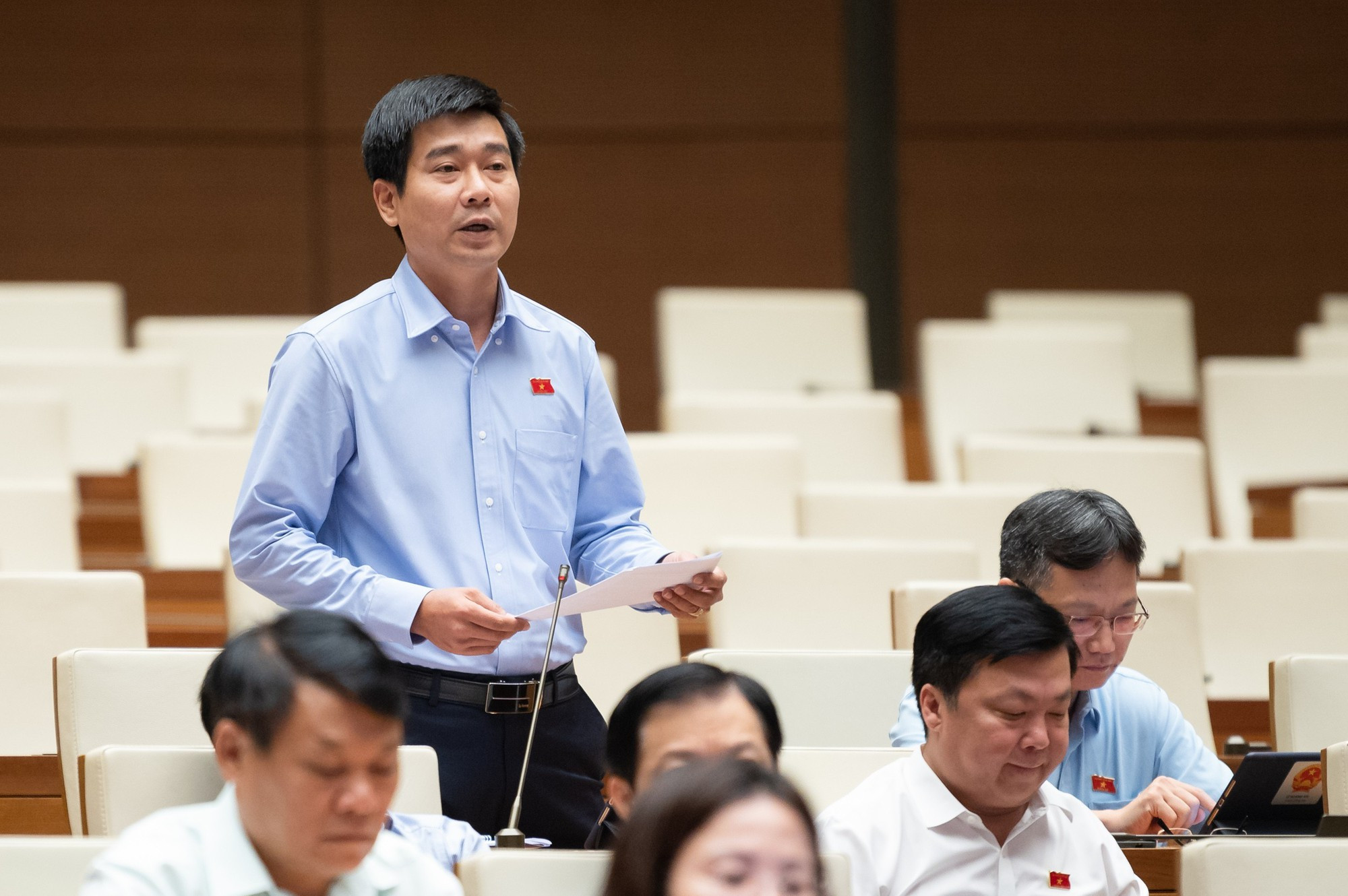 Đại biểu Lê Thanh Hoàn, Đoàn ĐBQH tỉnh Thanh Hóa, phát biểu