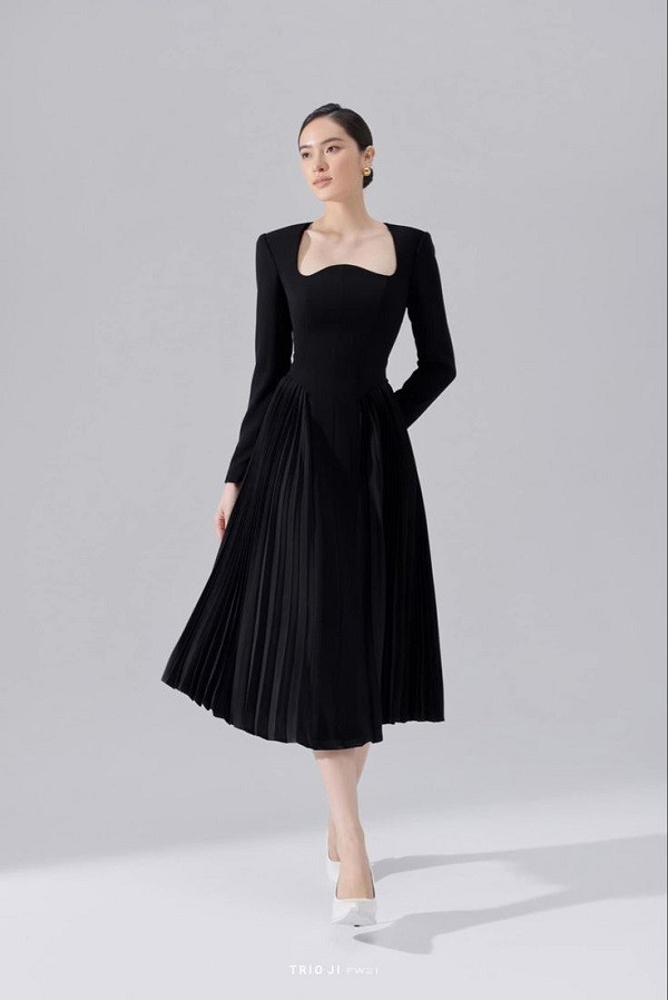 Đầm dài tay phong cách vintage, mang vẻ đẹp cổ điển