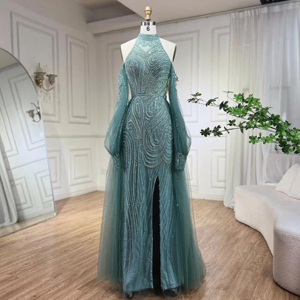 Đầm đuôi cá xòe rộng giúp nổi bật trong bữa tiệc.
