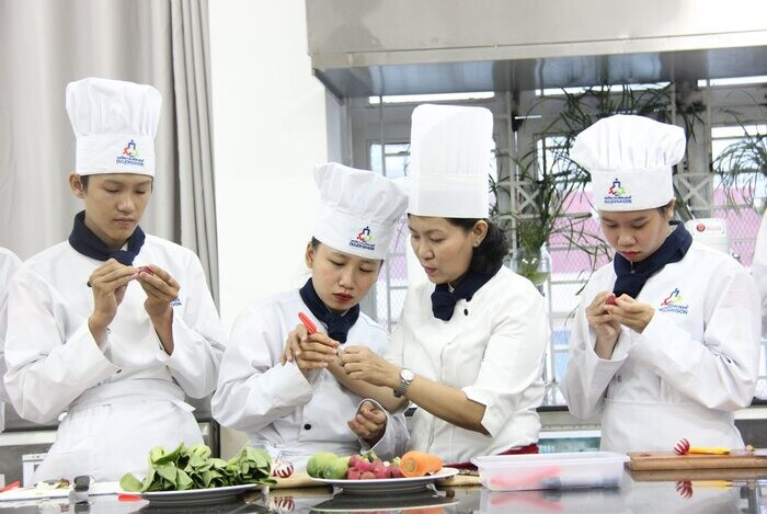 Đào tạo nhân sự nhà hàng