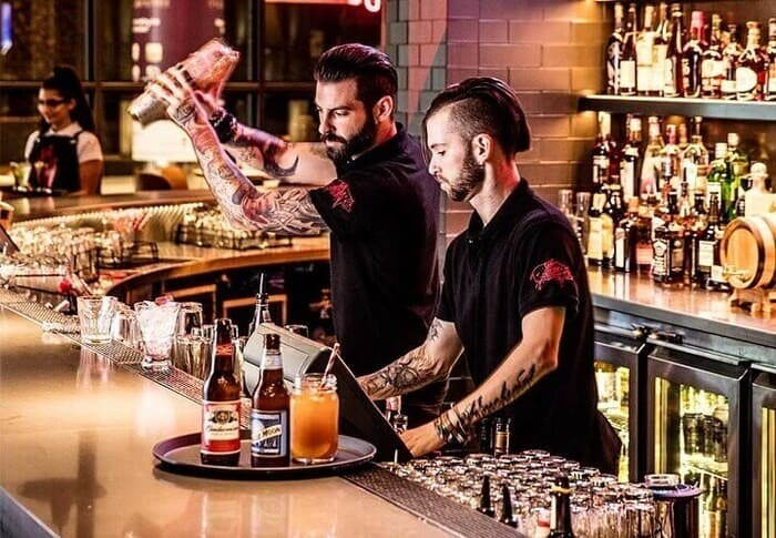 Đào tạo, tuyển dụng nhân sự quán bar