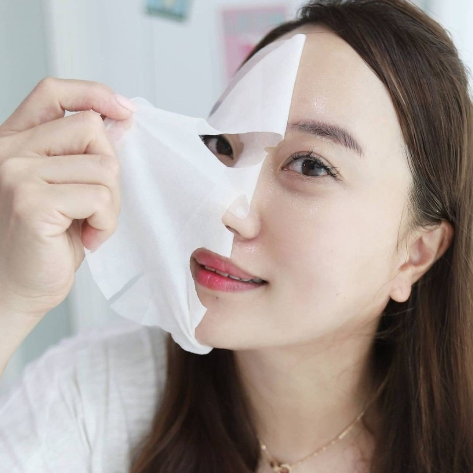 Đắp mặt nạ giúp cấp ẩm và dưỡng ẩm cho da