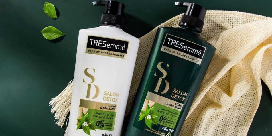 Dầu gội hạn chế bết tóc TRESemmés Salon Detox