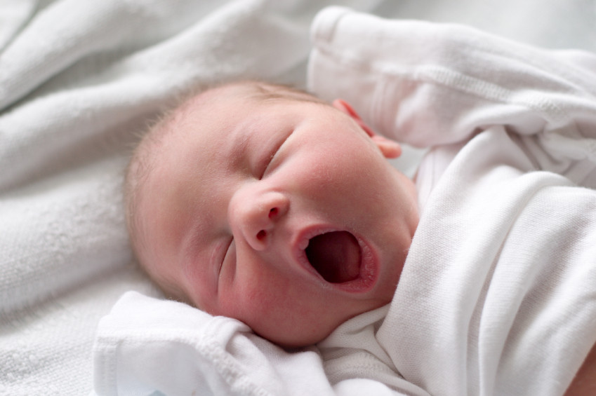 Những sai lầm nghiêm trọng của ba và mẹ khiến trẻ quấy khóc đêm