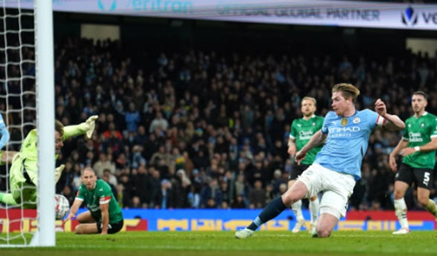 Thắng 3-1, Pep nhận xét thẳng thắn về De Bruyne