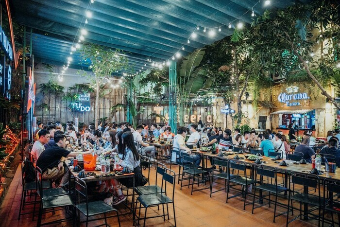Đèn led trang trí nhà hàng đơn giản