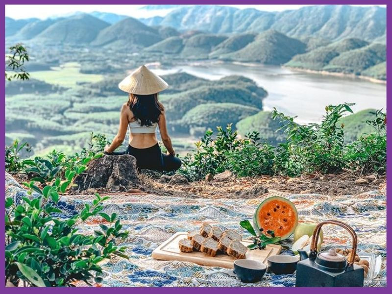 Đi leo núi Ngự Bình