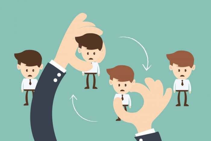 Điều chuyển nhân viên giữa các điểm bán trong chuỗi cửa hàng