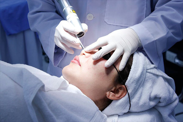Điều trị bằng Laser
