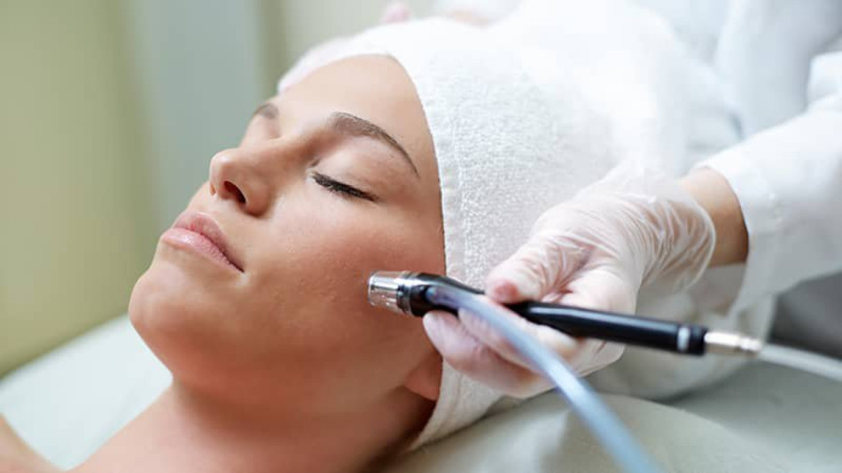 Điều trị nám chân đinh bằng công nghệ