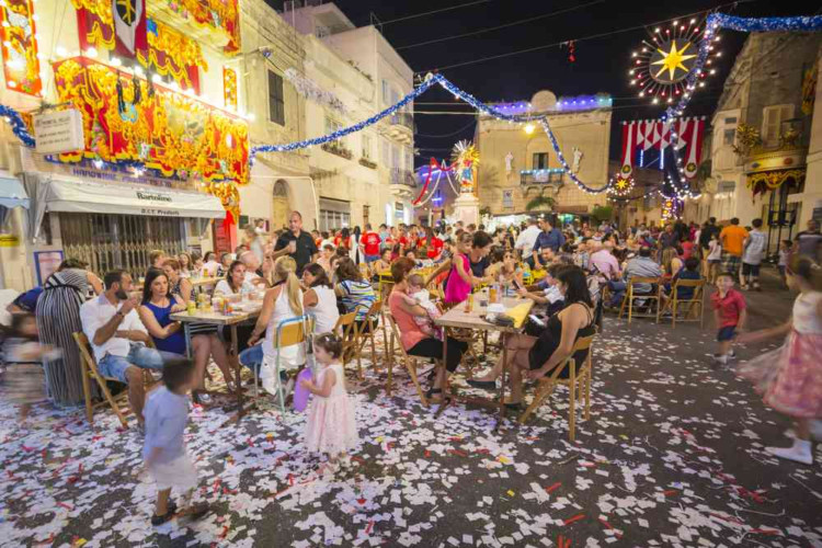 Định cư cả gia đình tại Malta
