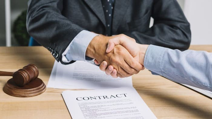 Đọc kỹ hợp đồng nhượng quyền