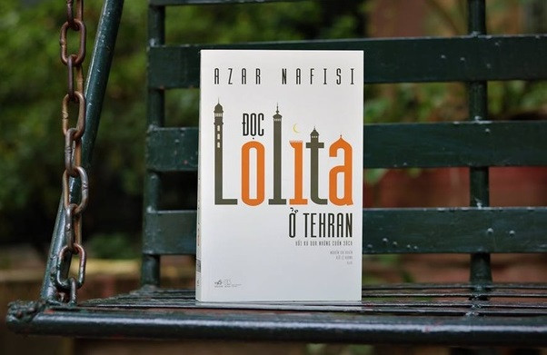 ‘Đọc Lolita ở Tehran’ - Azar Nafisi