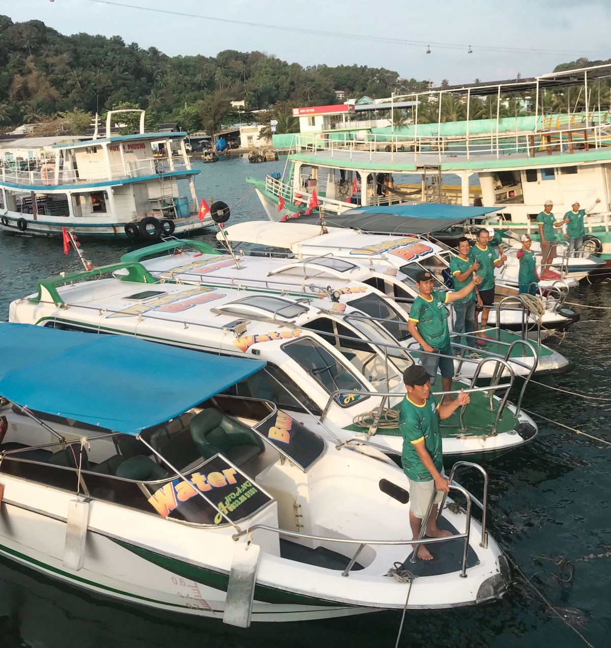 Cẩm Nang Du Lịch Phú Quốc Bằng John’s Tours Water Bus 2024