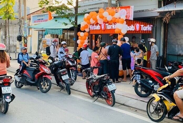 Đội ngũ hỗ trợ của Kebab Torki