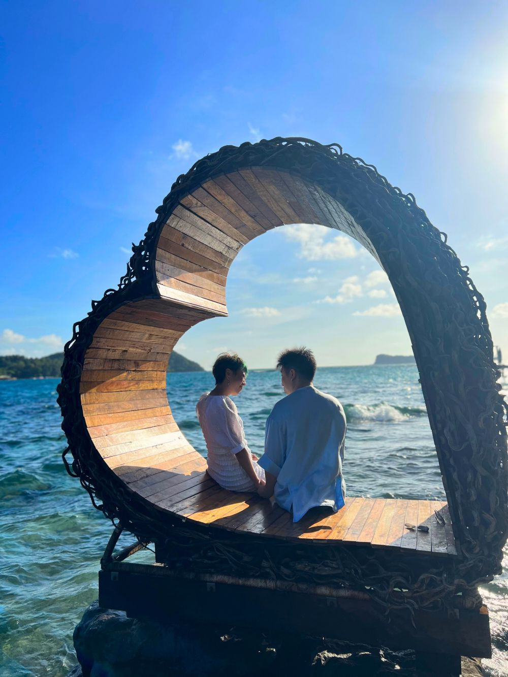 Dùng Tàu Điện Nước để hẹn hò.