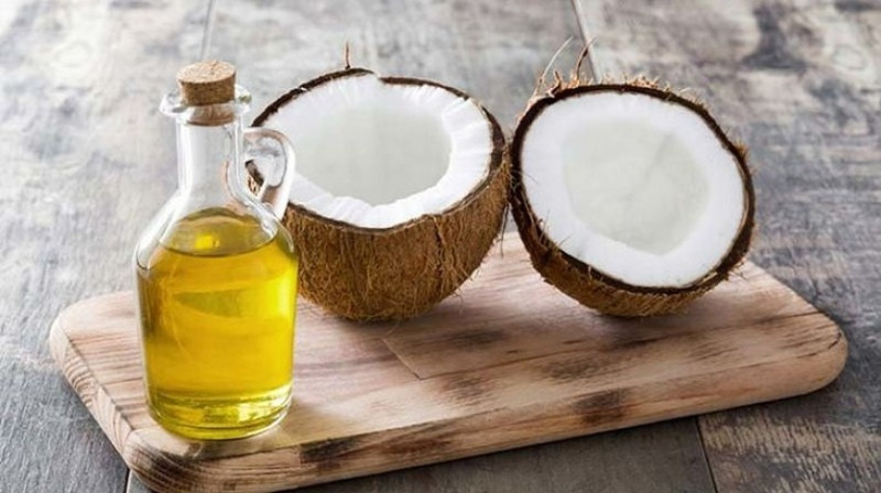 Dưỡng trắng bằng dầu dừa