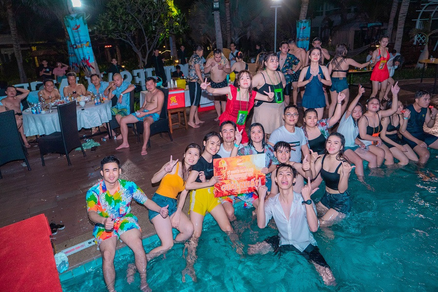 Gala Dinner Pool Party