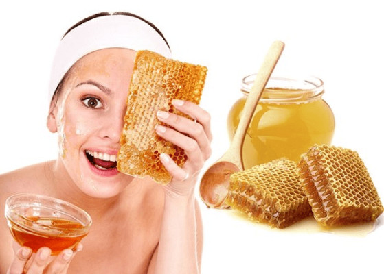 Giữ ẩm cho da bằng mật ong