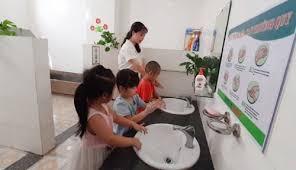 Giữ vệ sinh cho trẻ là phương pháp phòng ngừa tay chân miệng hiệu quả