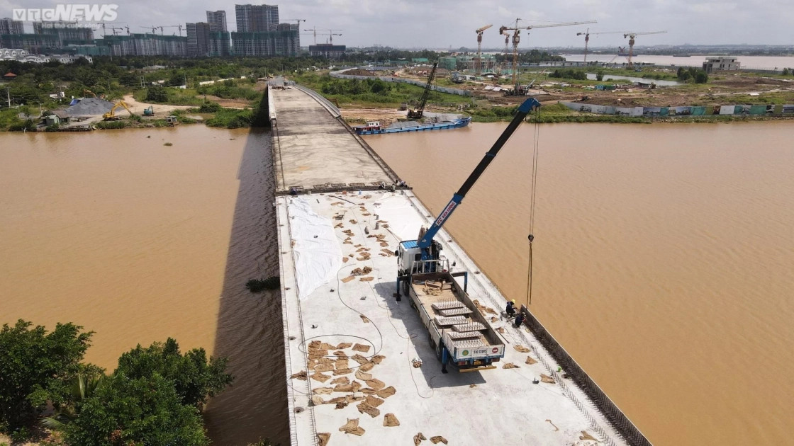 Hệ thống đường dẫn cầu Long Đại