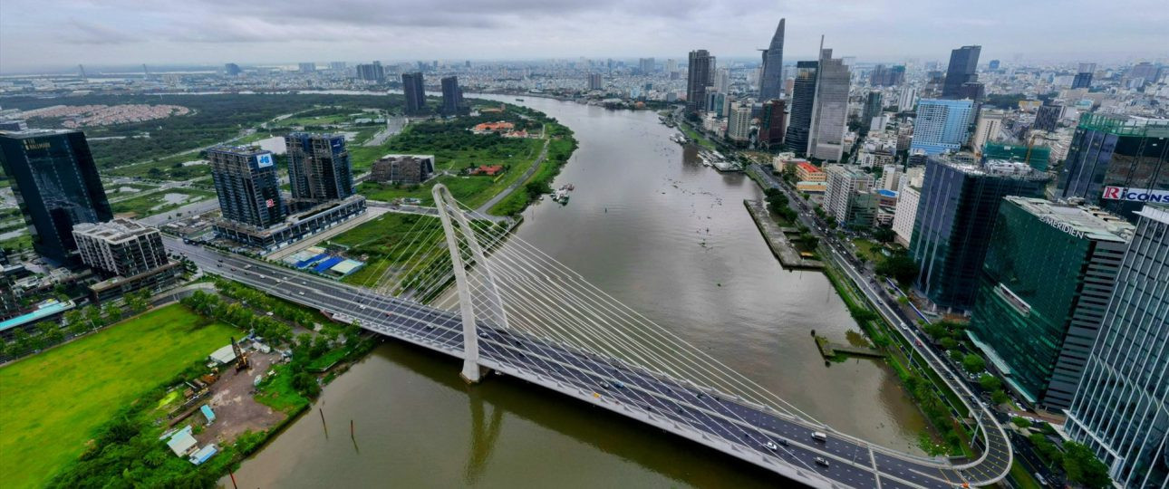 “Đường sắt đắt hơn đường sông”