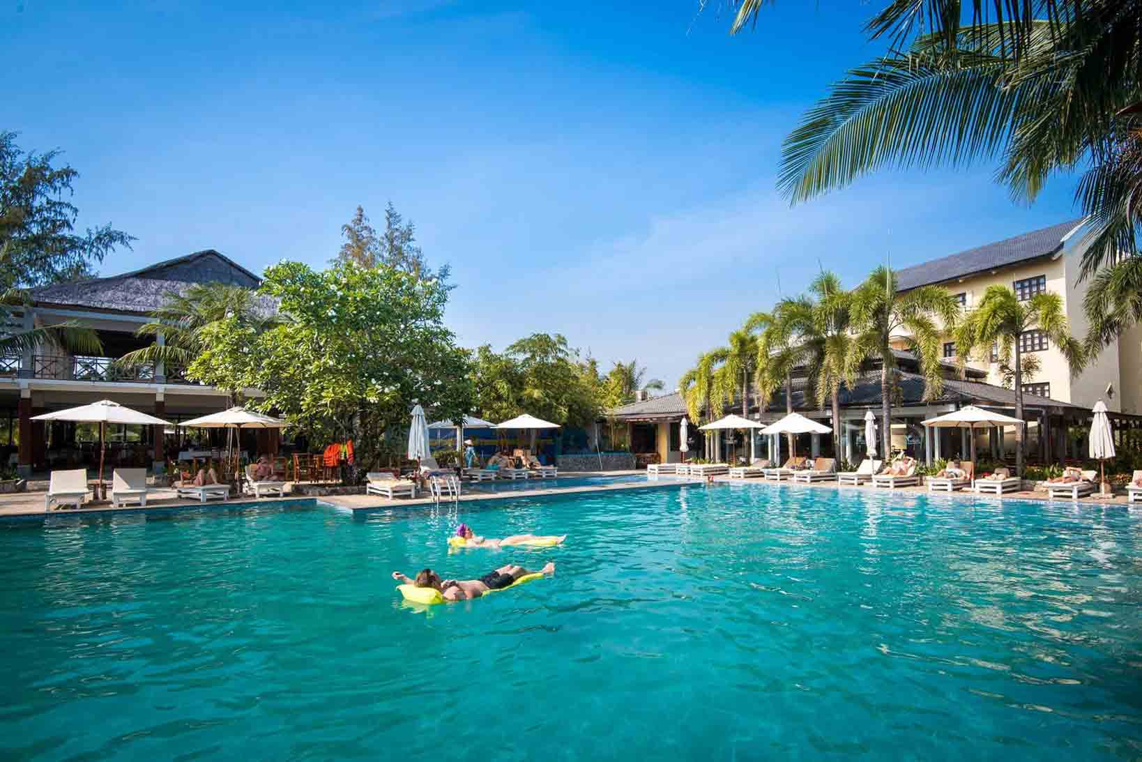 Hồ bơi tại Eden Resort Phú Quốc