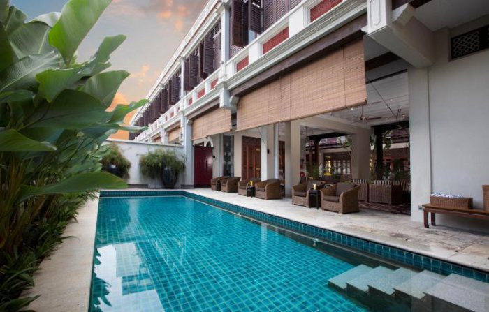 Hồ bơi tại Seven Terraces