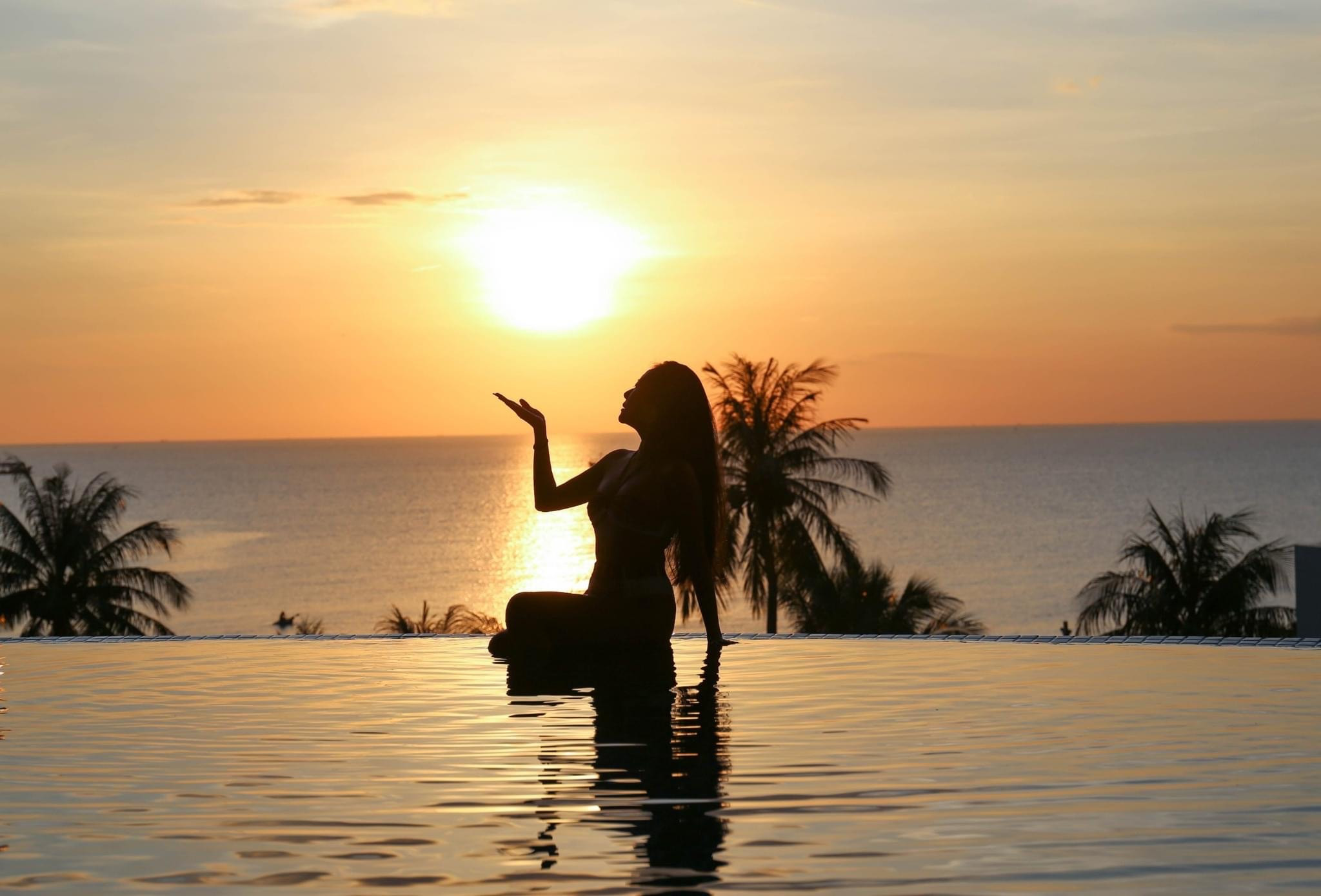 Hồ bơi vô cực Sunset Beach Phú Quốc Resort &amp; Spa