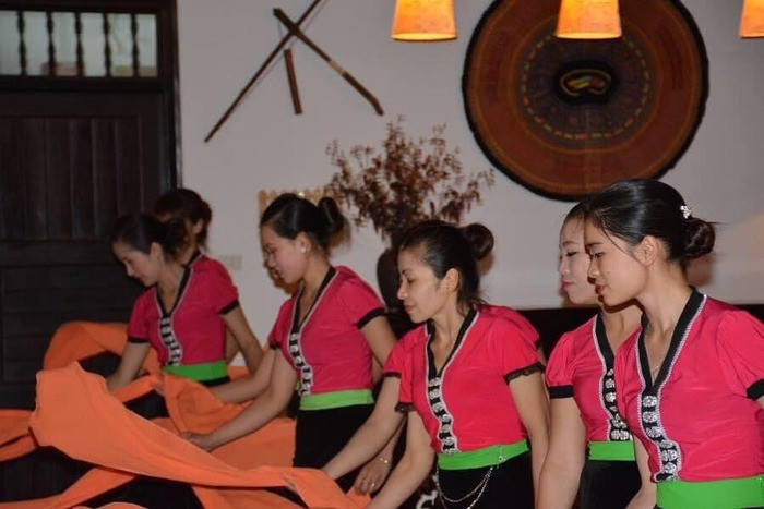 Hoạt động ca múa nhạc dân tộc tại Sol Bungalows