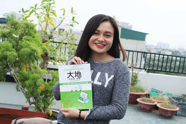 Học viên sử dụng bộ sách Daichi Nohongo Shokyu