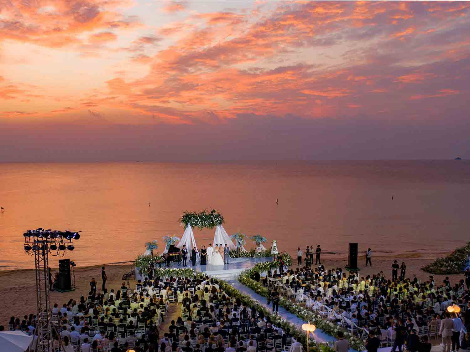 Hôn lễ của Ông Cao Thắng và Đông Nhi tại Vinpearl Resort &amp; Golf Phú Quốc