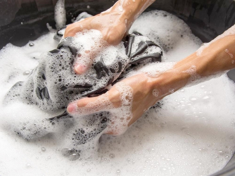 Hướng dẫn giặt tay áo giữ nhiệt