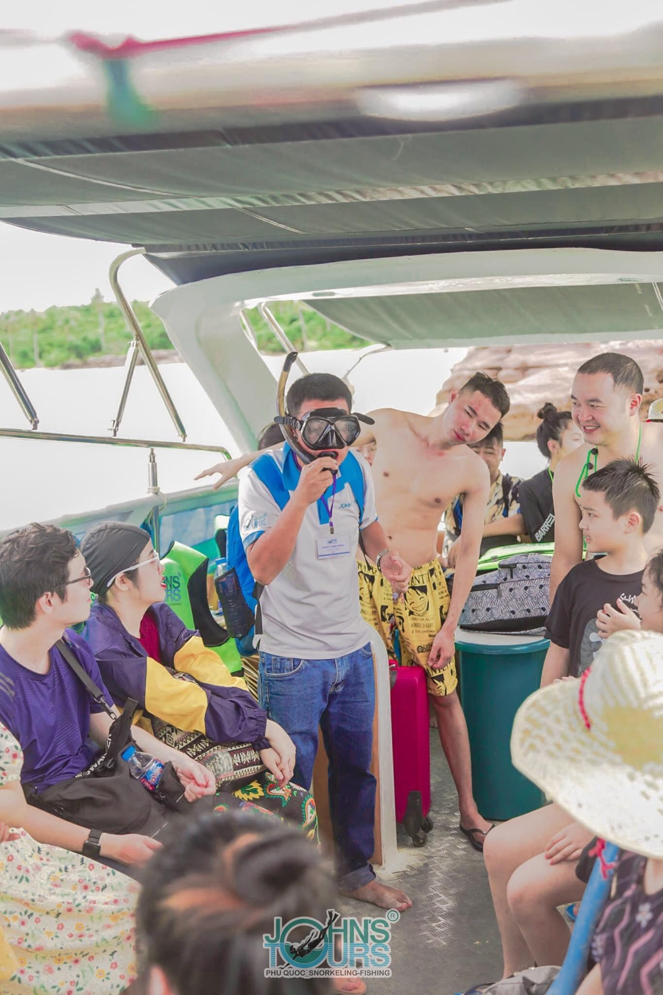 Hướng dẫn sử dụng thiết bị lặn của tour John