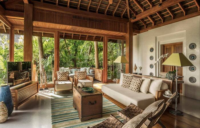 Hướng view thiên nhiên thơ mộng là một điểm cộng lớn cho không gian các villa nghỉ dưỡng tại Four Seasons Resort Koh Samui