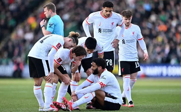 Liverpool nhận tin dữ: Gomez có thể nghỉ dài hạn, lỡ chung kết League Cup